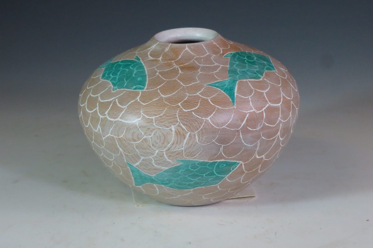 668-D1023 Fish vase