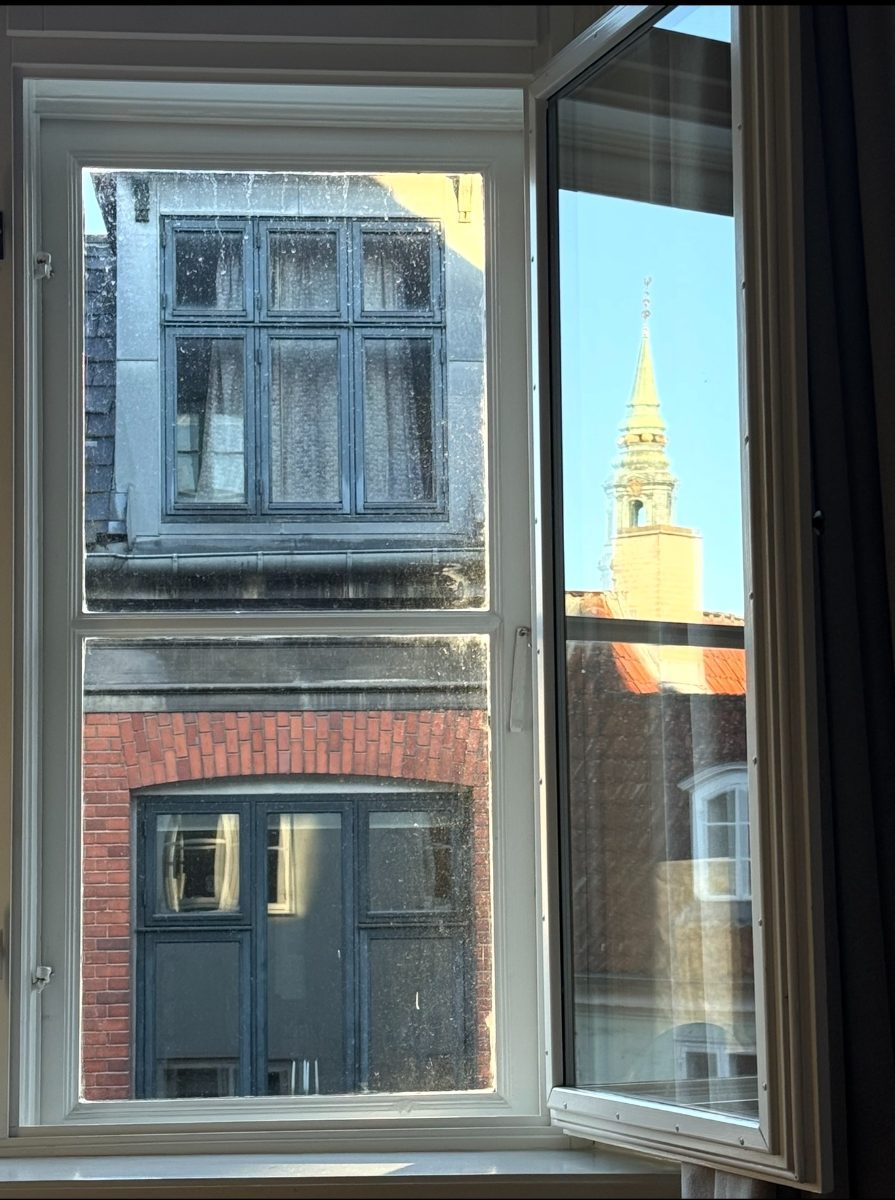 425 Copenhagen reflections